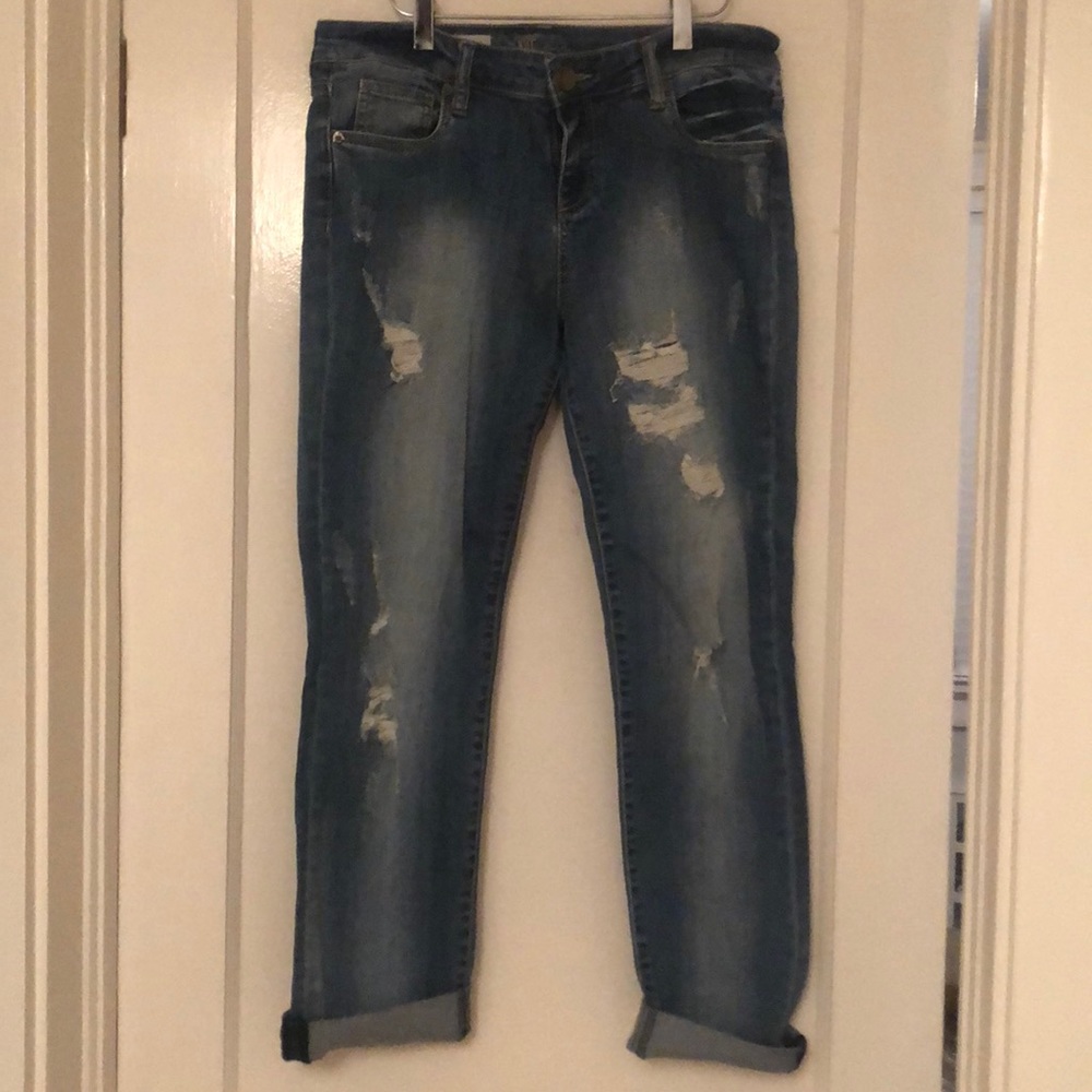Distressed boyfriend jeans